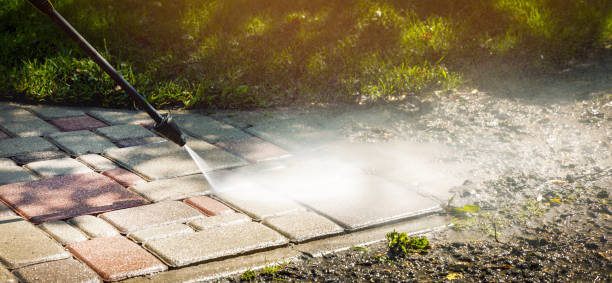 Best Pool Deck Cleaning  in Ronkonkoma, NY